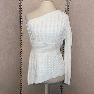 NWT ONE SHOULDER IVORY CABLE KNIT SWEATER